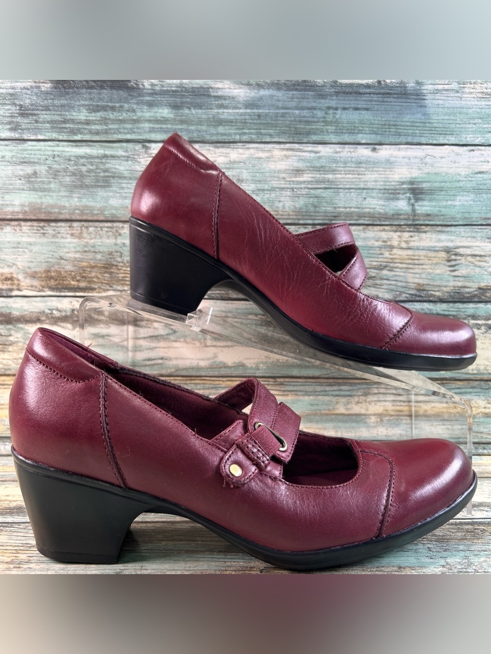 Clarks Mary Jane Pumps Womens Size 7.5M Burgundy Leather Slip On Shoes